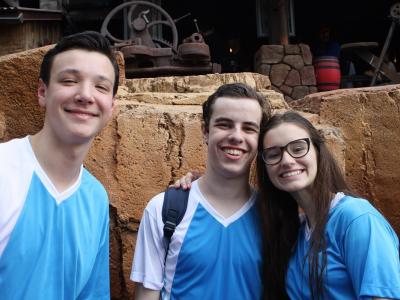 Disney  - Grupo 01