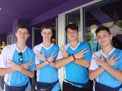 Disney  - Grupo 01